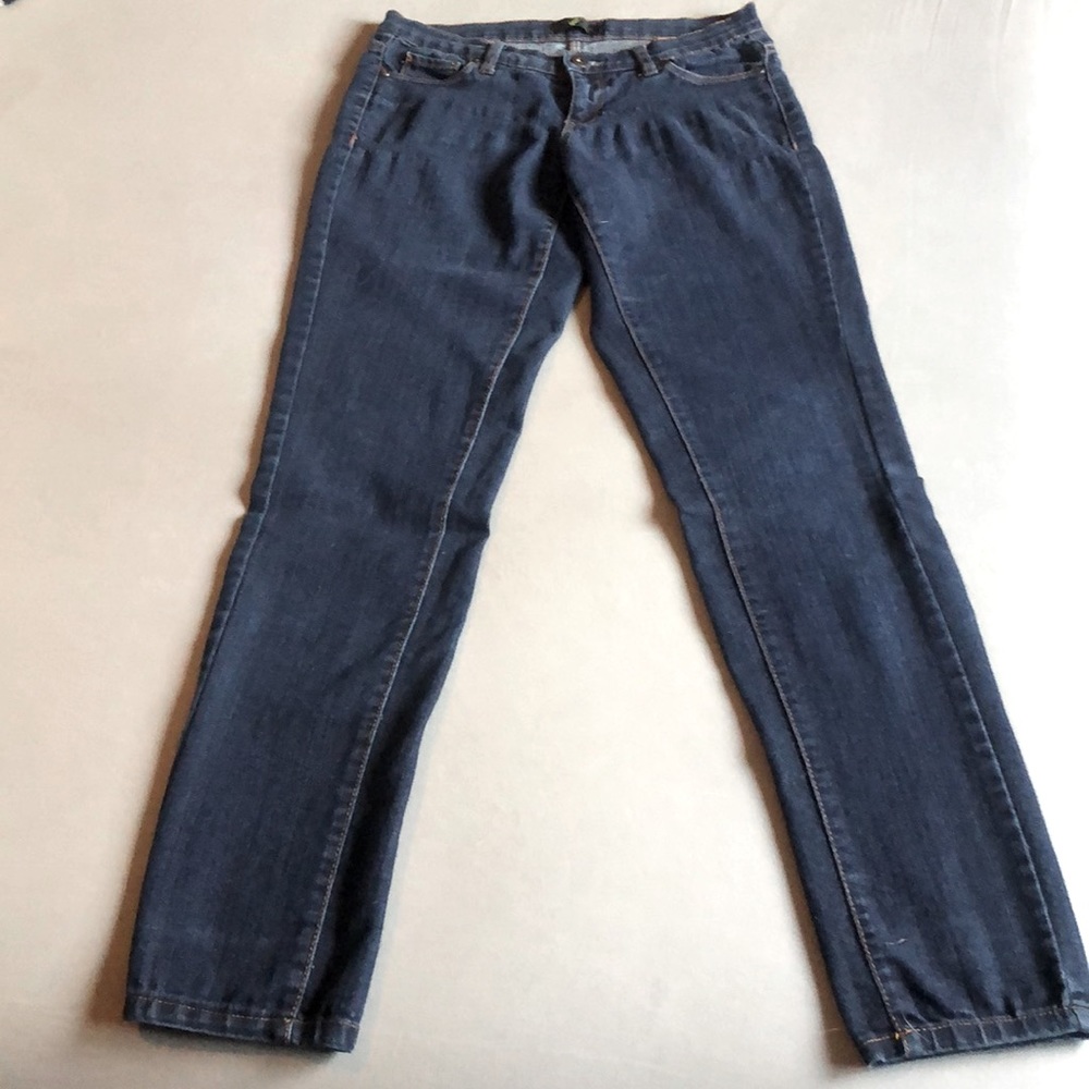 G21 blue skinny jeans. Size 5